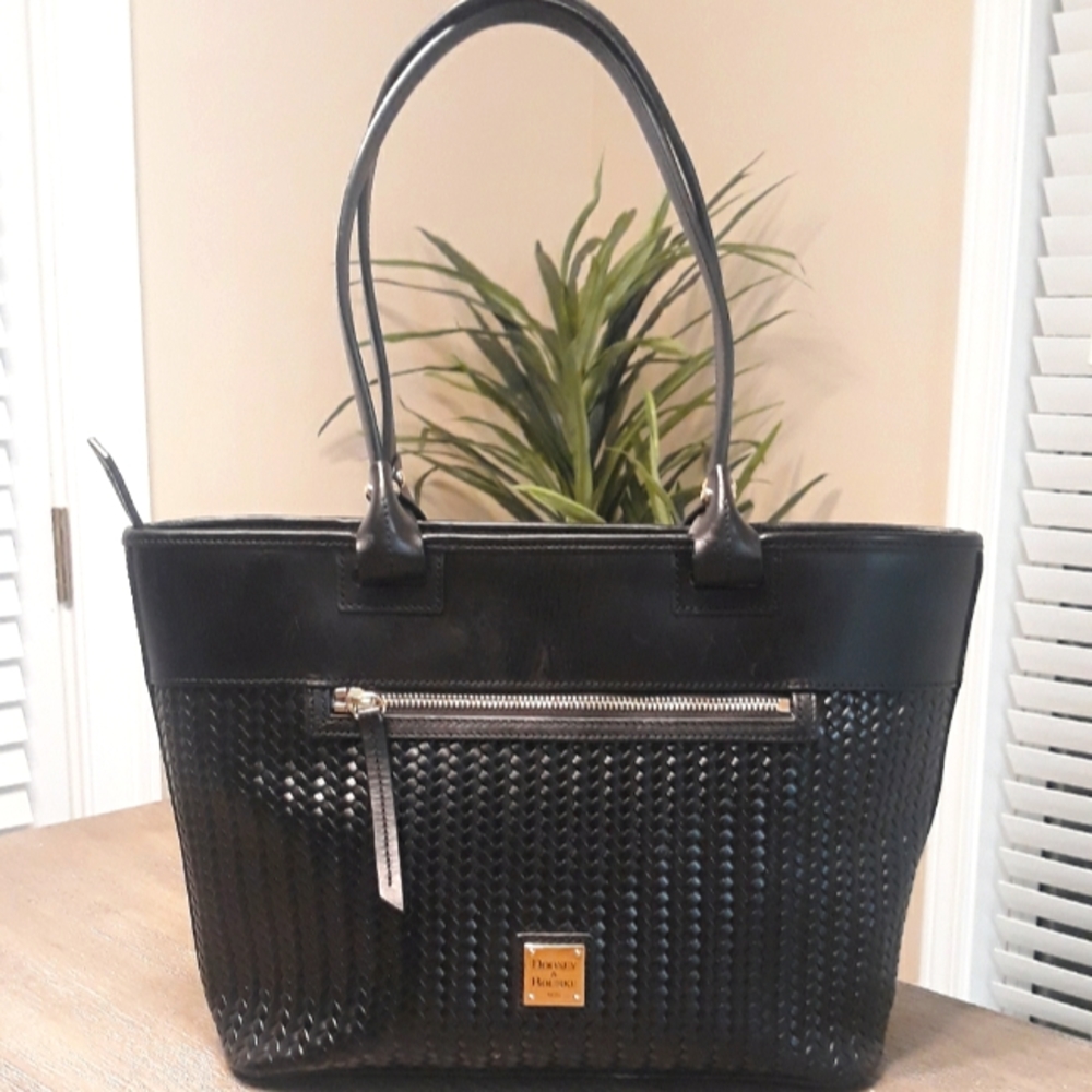 Dooney & Bourke